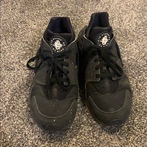 Air Huarache triple black 11.5